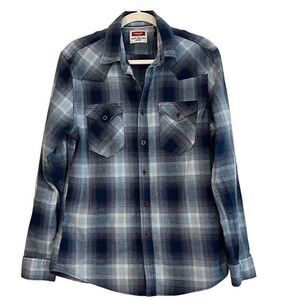 Wrangler Blue Plaid Button Up Long Sleeve Shirt Medium